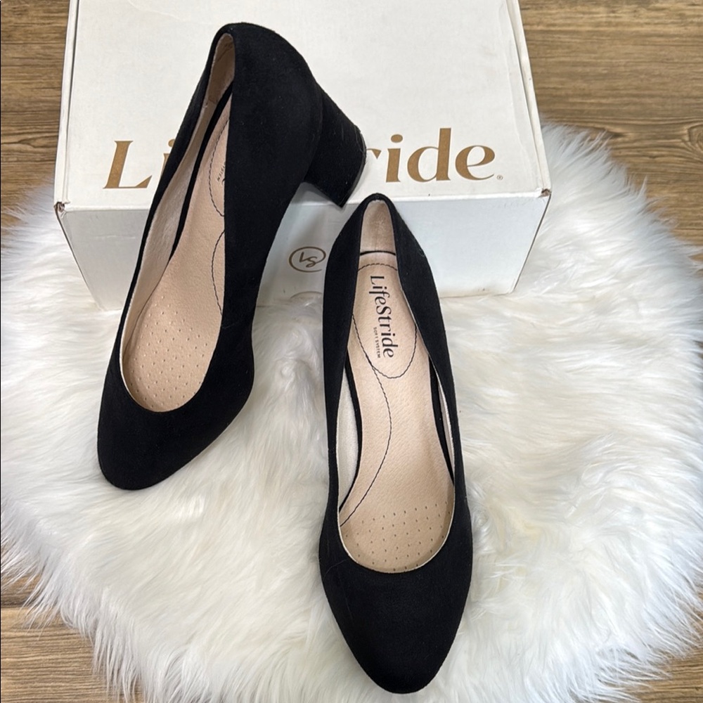 Life Stride Taylor Suede Pump 9W